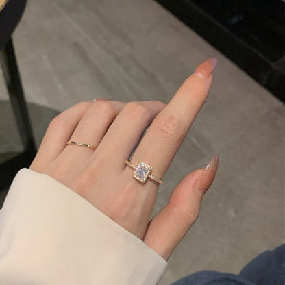 Bague Moissanite Luxe Classique: Bijou Romantique pour Fiançailles et Occasions Spéciales