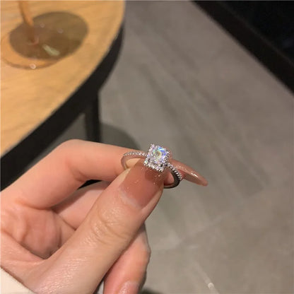 Bague Moissanite Luxe Classique: Bijou Romantique pour Fiançailles et Occasions Spéciales