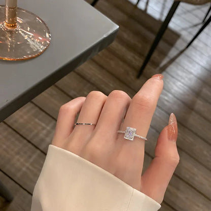 Bague Moissanite Luxe Classique: Bijou Romantique pour Fiançailles et Occasions Spéciales